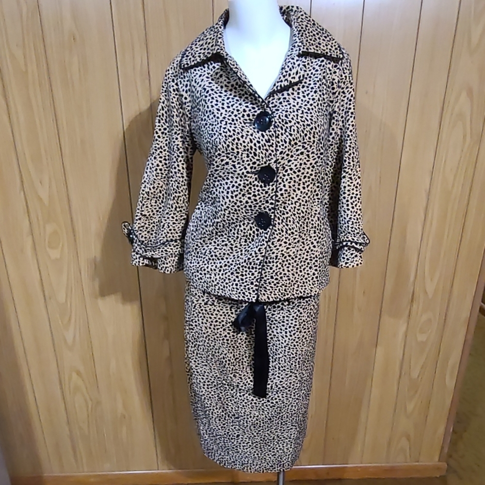 ❄️ Windridge Cheryl nash Cheetah print suit set